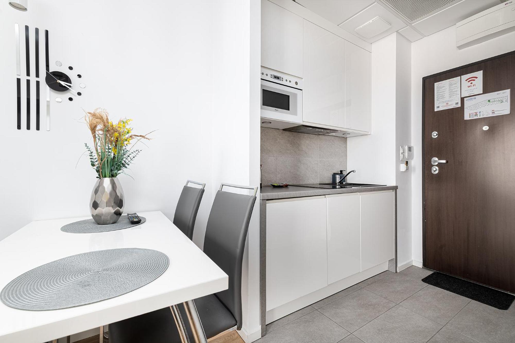 Rentplanet - Kasprzaka Apartment *