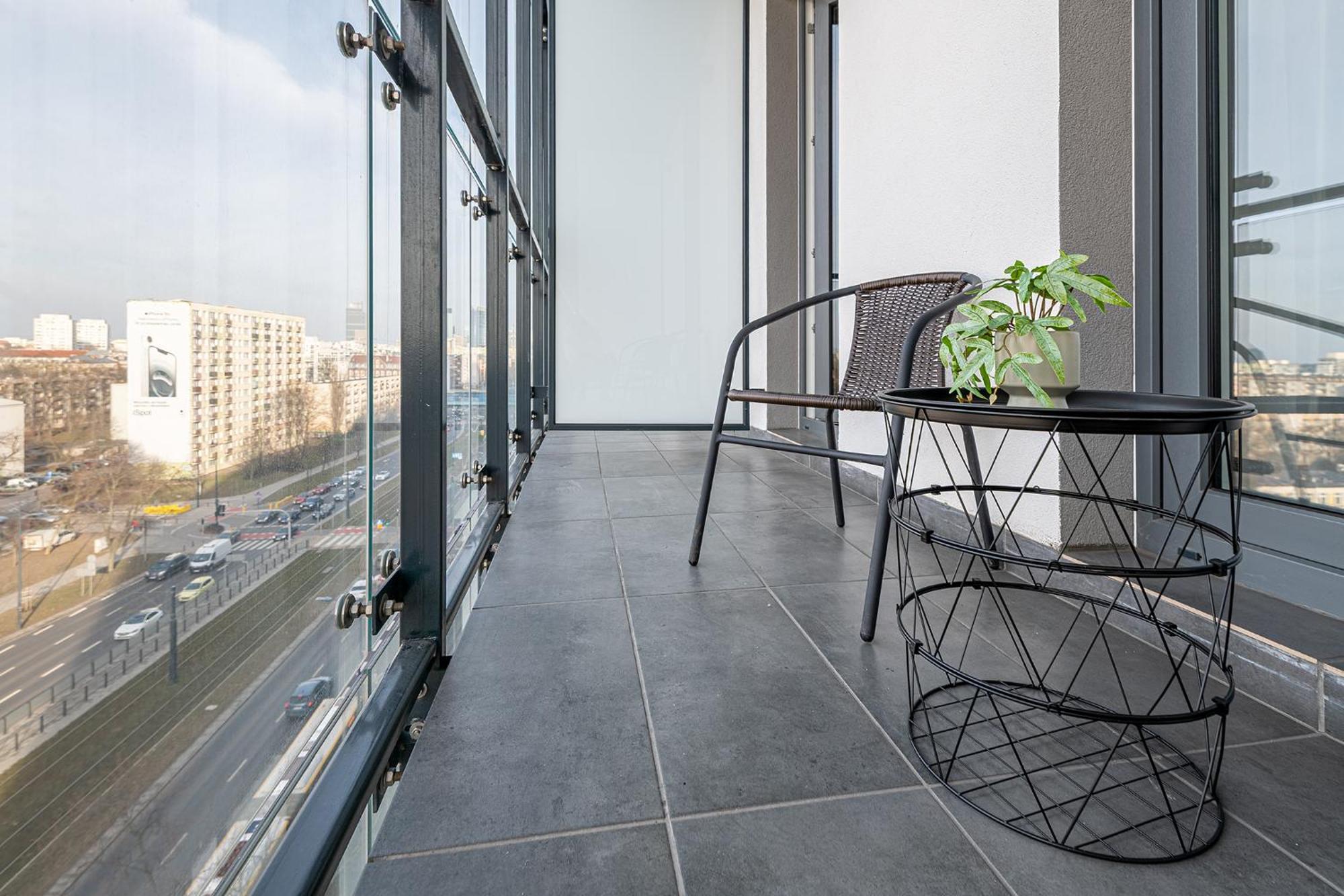 Rentplanet - Kasprzaka Warsaw